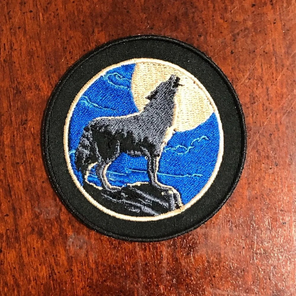 WOLF PATCH - Picture 2 of 2